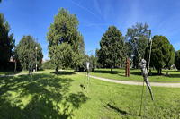 25.Skulpturenpark2023 Vom 9. Juli bis 3. September 2023 Zum 25. Jubiläum des Skulpturenparks zeigen 22 PreisträgerInnen der vergangenen 24 Jahre aktuelle Arbeiten, im Bürgerpark Mörfelden in einem Open-Air-Ausstellungsraum mit Skulptur und Objektkunst.  