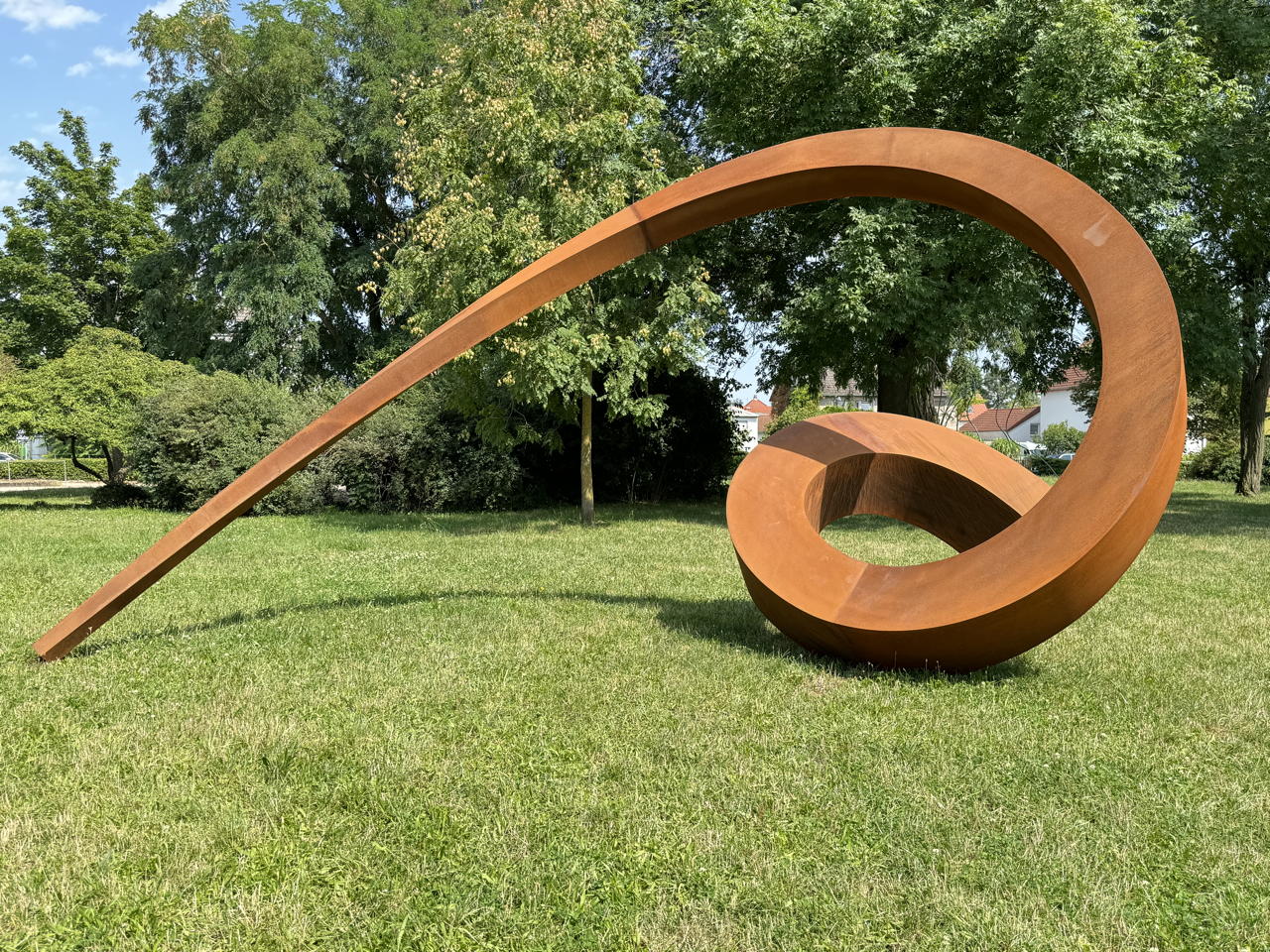 26.Skulpturenpark2024 Vom 28. Juli bis 1. September 2024  im Bürgerpark Mörfelden in einem Open-Air-Ausstellungsraum mit Skulptur und Objektkunst.