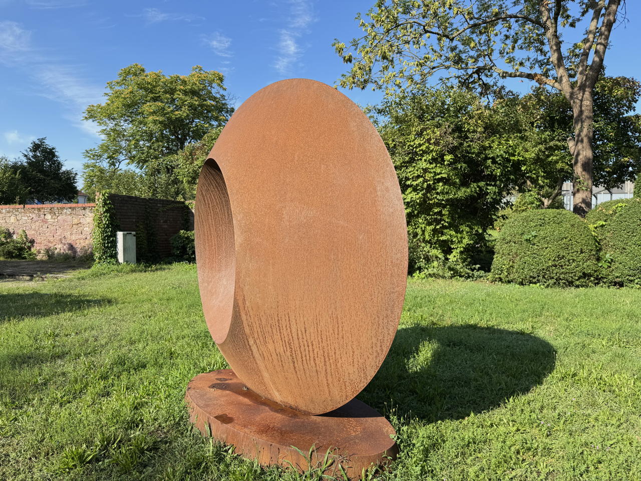 27.Skulpturenpark 2025 Vom 20. Juli bis 7. September 2025 im Bürgerpark Mörfelden in einem Open-Air-Ausstellungsraum mit Skulptur und Objektkunst.