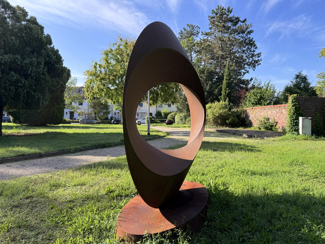 27.Skulpturenpark 2025 Vom 20. Juli bis 7. September 2025 im Bürgerpark Mörfelden in einem Open-Air-Ausstellungsraum mit Skulptur und Objektkunst.