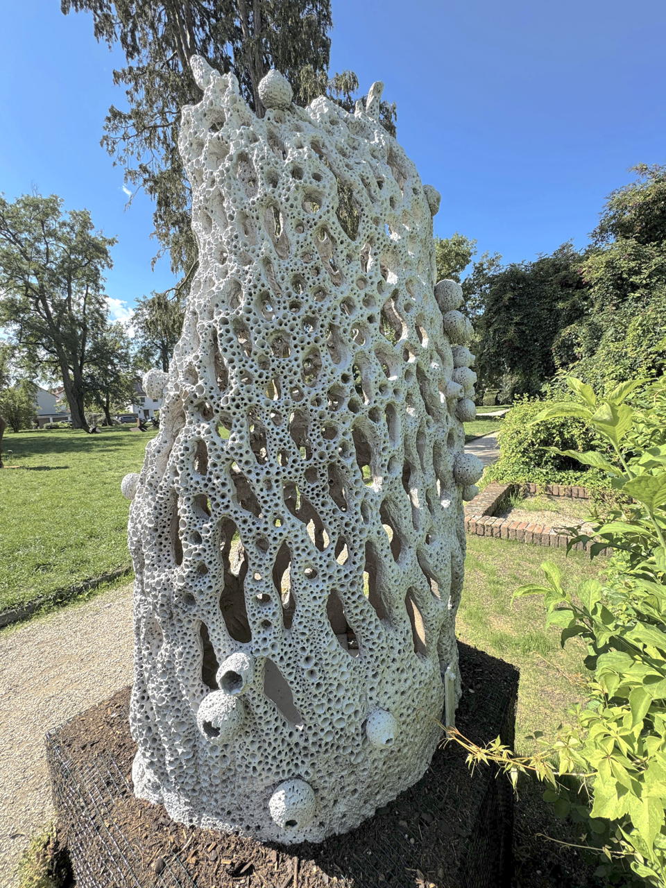 27.Skulpturenpark 2025 Vom 20. Juli bis 7. September 2025 im Bürgerpark Mörfelden in einem Open-Air-Ausstellungsraum mit Skulptur und Objektkunst.