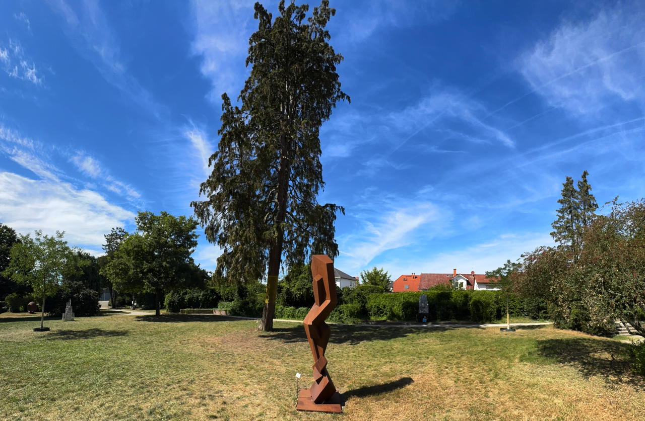 27.Skulpturenpark 2025 Vom 20. Juli bis 7. September 2025 im Bürgerpark Mörfelden in einem Open-Air-Ausstellungsraum mit Skulptur und Objektkunst.