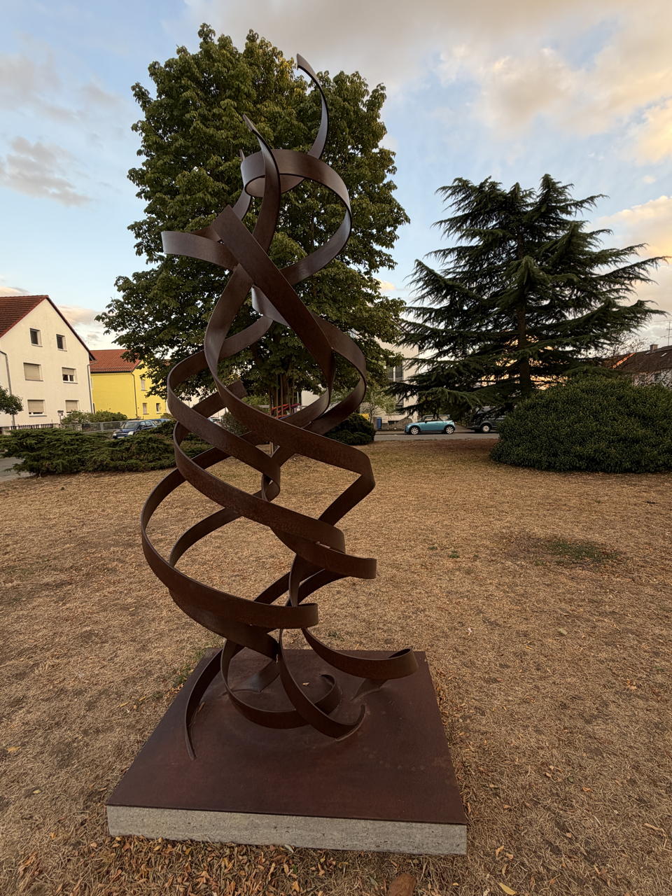 28. Skulpturenpark 2026 Vom 26. Juli bis 6. September 2026 im Bürgerpark Mörfelden in einem Open-Air-Ausstellungsraum mit Skulptur und Objektkunst.