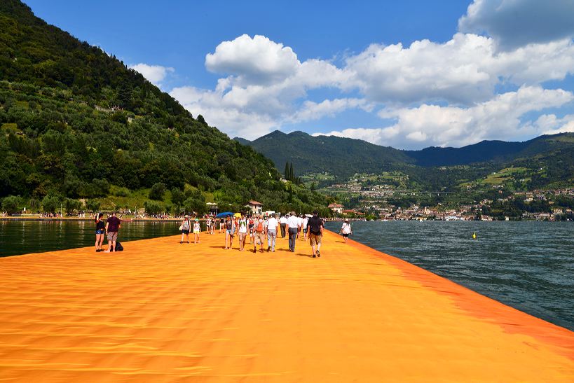 The Floating Piers, Lake Iseo Italiy, 2014 - 2016 Christo and Jeanne-Claude