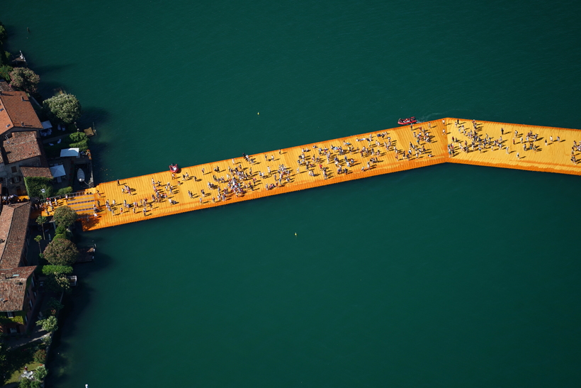 The Floating Piers, Lake Iseo Italiy, 2014 - 2016 Christo and Jeanne-Claude