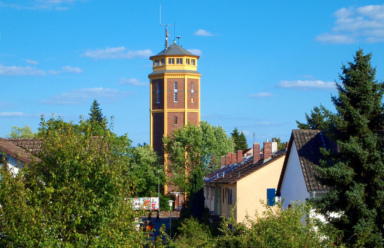 Wasserturm Mörfelden-Walldorf der Wasserturm ist das Wahrzeichen von Mörfelden an der Frankfurter Straße