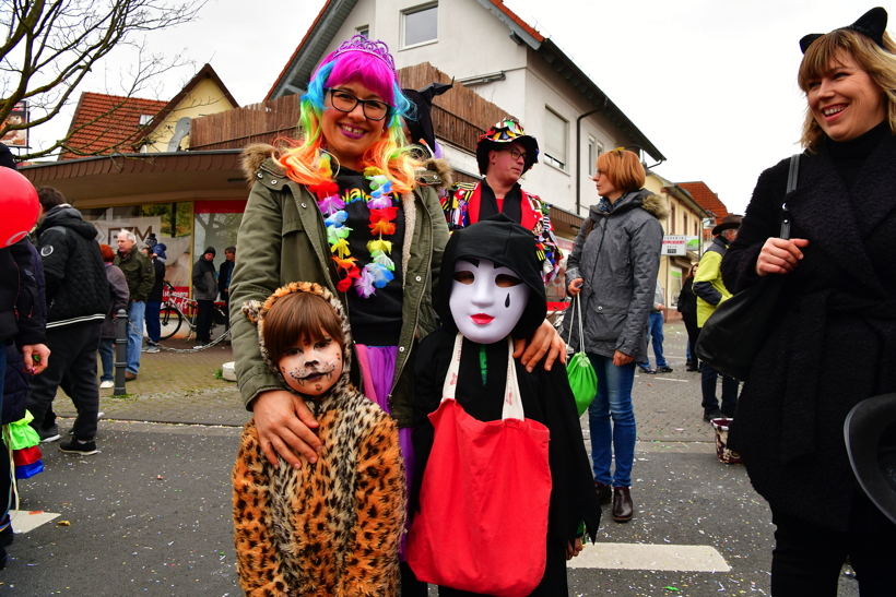 Alt-Weiberfastnacht Narrhalla Ritzamba Narrenschar Faschingsumzug in Merfelle Mörfelden-Walldorf 2020