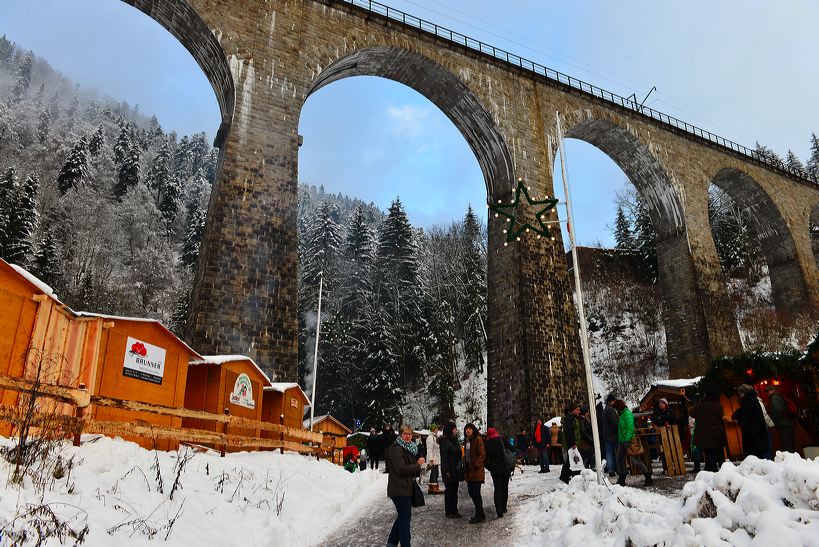 Weihnachtsmarkt 2015 in der Ravennaschlucht, einer der vermutlich schönsten Weihnachtsmärkte Deutschlands im Hochschwarzwald am Hofgut Sternen