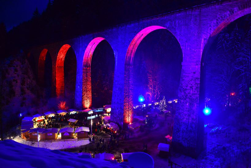 Weihnachtsmarkt 2015 in der Ravennaschlucht, einer der vermutlich schönsten Weihnachtsmärkte Deutschlands im Hochschwarzwald am Hofgut Sternen