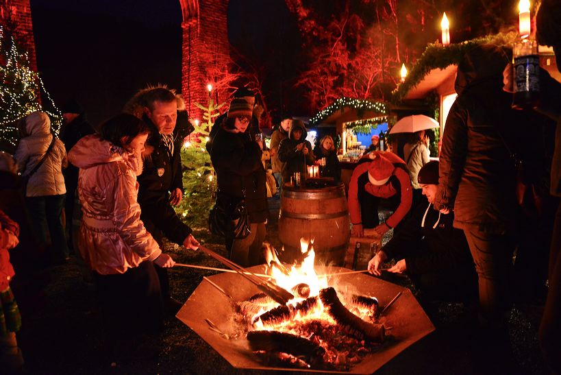 Weihnachtsmark 2015t in der Ravennaschlucht, einer der vermutlich schönsten Weihnachtsmärkte Deutschlands im Hochschwarzwald am Hofgut Sternen