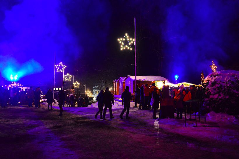 Weihnachtsmarkt 2015 in der Ravennaschlucht, einer der vermutlich schönsten Weihnachtsmärkte Deutschlands im Hochschwarzwald am Hofgut Sternen