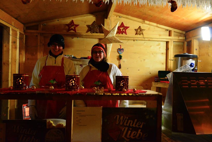 Weihnachtsmarkt 2015 in der Ravennaschlucht, einer der vermutlich schönsten Weihnachtsmärkte Deutschlands im Hochschwarzwald am Hofgut Sternen