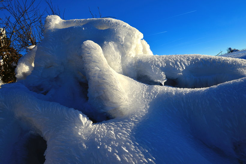 Winterzauber Wasserkuppe Rhön Ski- und Rodelarena und Paragliding.