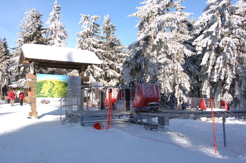 Winterzauber Wasserkuppe Rhön Ski- und Rodelarena und Paragliding.