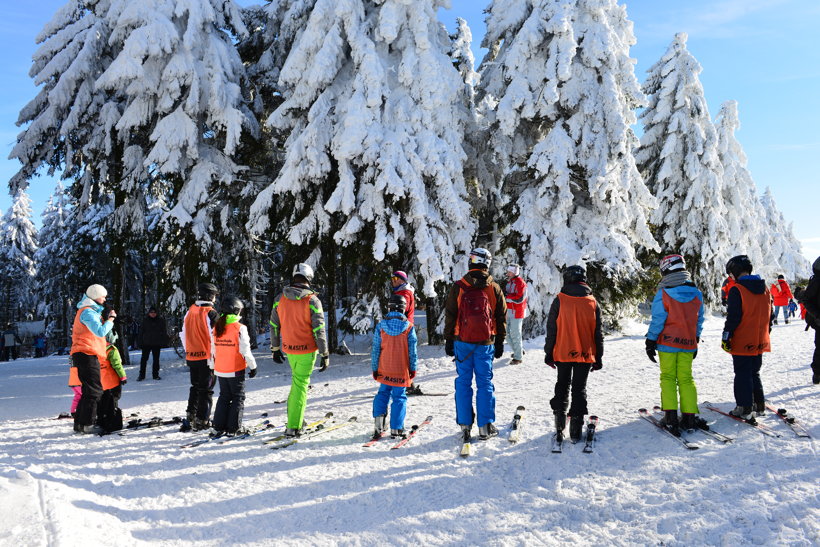 Winterzauber Wasserkuppe Rhön Ski- und Rodelarena und Paragliding.