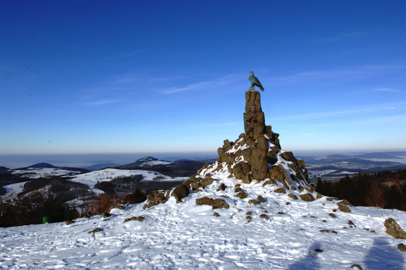 Winterzauber Wasserkuppe Rhön Ski- und Rodelarena und Paragliding.