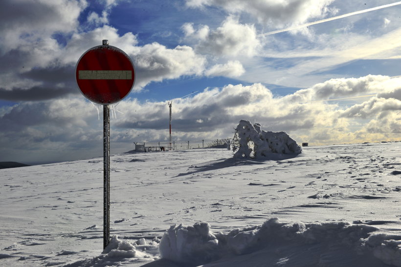 Winterzauber Wasserkuppe Rhön Ski- und Rodelarena und Paragliding.