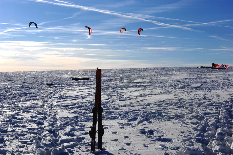 Winterzauber Wasserkuppe Rhön Ski- und Rodelarena und Paragliding.