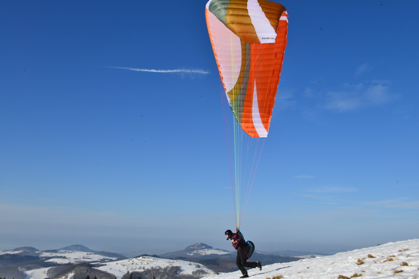 Winterzauber Wasserkuppe Rhön Ski- und Rodelarena und Paragliding.