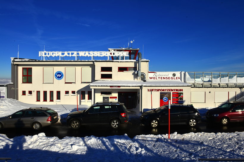 Winterzauber Wasserkuppe Rhön Ski- und Rodelarena und Paragliding.