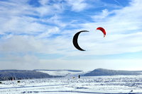 Winterzauber Wasserkuppe Rhön Ski- und Rodelarena und Paragliding.