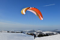 Winterzauber Wasserkuppe Rhön Ski- und Rodelarena und Paragliding.